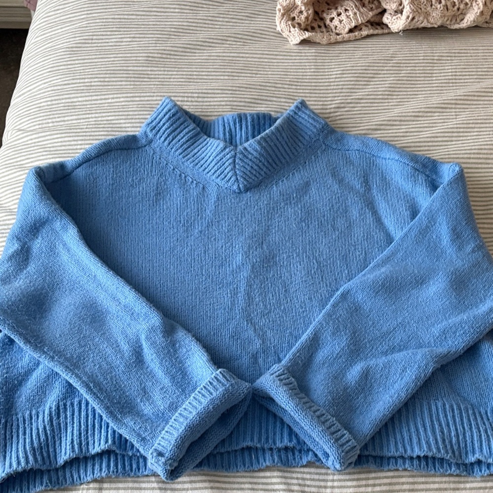 GAP Light Blue Women's V Neck Sweater